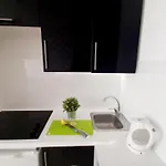 Z Balkonem I Bezplatnym Parkingiem *