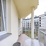 Z Balkonem I Bezplatnym Parkingiem 公寓