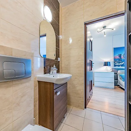 Z Balkonem I Bezplatnym Parkingiem Lägenhet Gdańsk