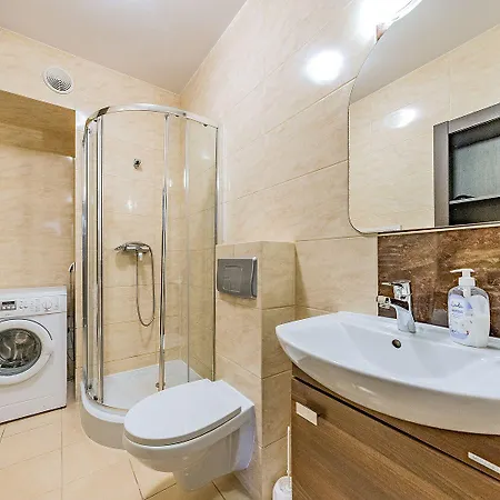 Z Balkonem I Bezplatnym Parkingiem Lägenhet Gdańsk