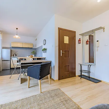 Z Balkonem I Bezplatnym Parkingiem Lägenhet Gdańsk