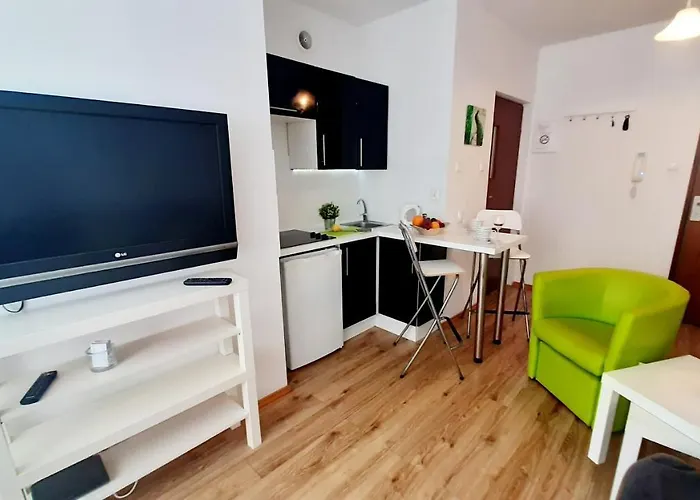 Z Balkonem I Bezplatnym Parkingiem Apartmán *