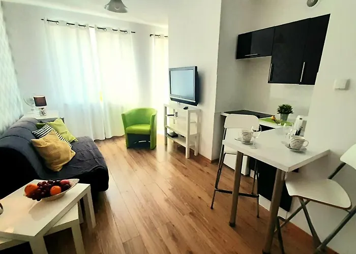 Z Balkonem I Bezplatnym Parkingiem