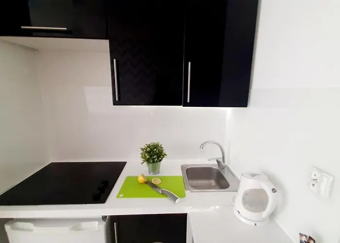 Z Balkonem I Bezplatnym Parkingiem *