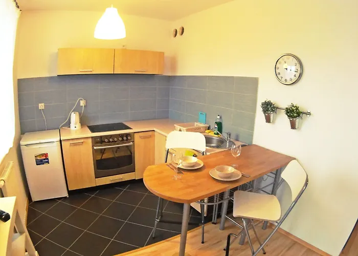 Z Balkonem I Bezplatnym Parkingiem Appartamento Danzica