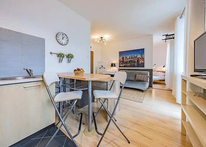 Z Balkonem I Bezplatnym Parkingiem Apartmán